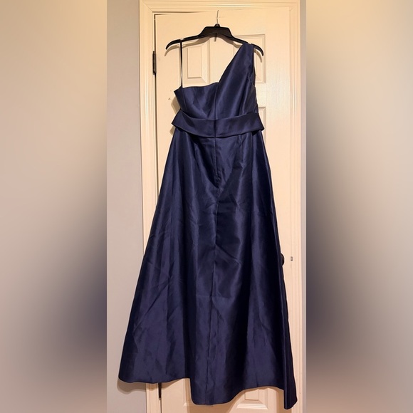 ALFRED SUNG Blue One Shoulder Sleeveless Gown - Picture 7 of 8